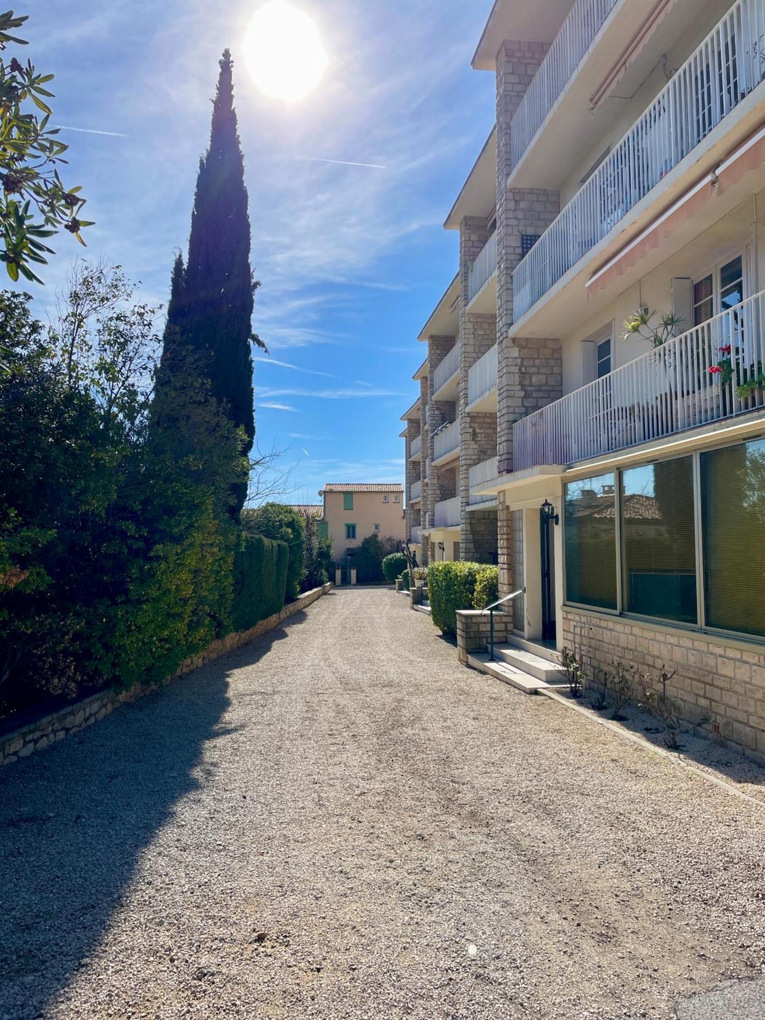 Apartmán Au Coeur Et Au Calme De Bandol, Parking Et Climatisation Exteriér fotografie