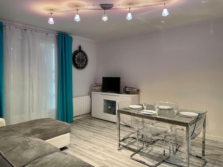 Apartmán Au Coeur Et Au Calme De Bandol, Parking Et Climatisation Exteriér fotografie